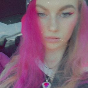 Meet your Posher, Stella